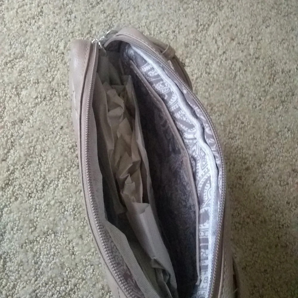 Bella Russo Small Purse - Picture 6 of 9